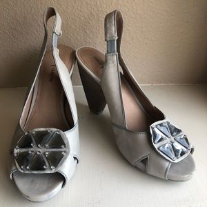 VINCE CAMUTO LAMBSKIN LEATHER SLING HEELS GREY 8.5